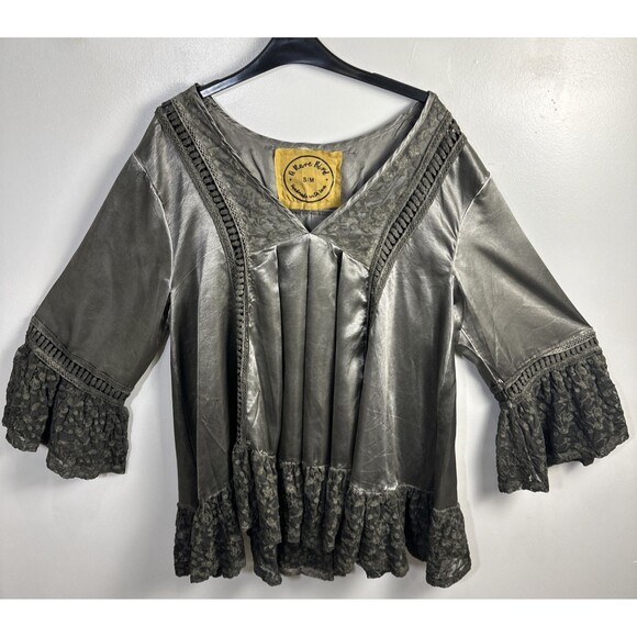 Women’s A RARE BIRD Satin Gray Lace Trimmed Boho Tunic Top Small Medium Lace - Picture 1 of 11